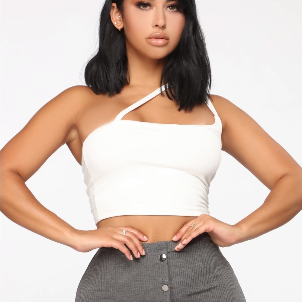 FASHION NOVA CROP TOP